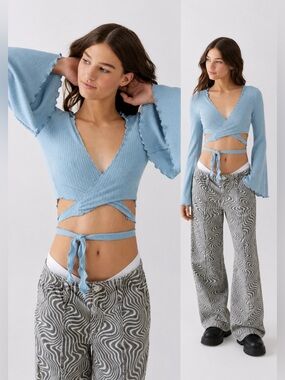 Urban Outfitters Daisy Ribbed Tie Front Bell Sleeve Crop Top Fairy Grunge Boho